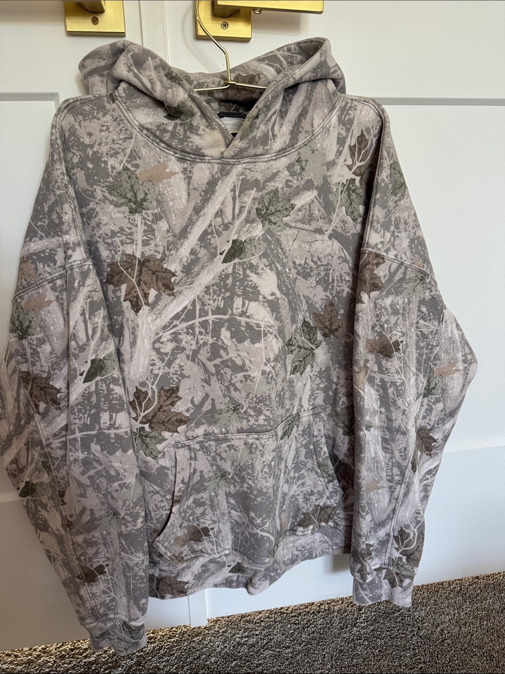Abercrombie & Fitch Light Gray Hooded Crewneck with Brown and Green Leaf Print